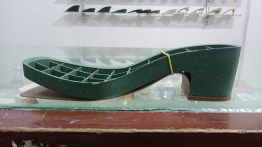 HEEL GOLA 0041